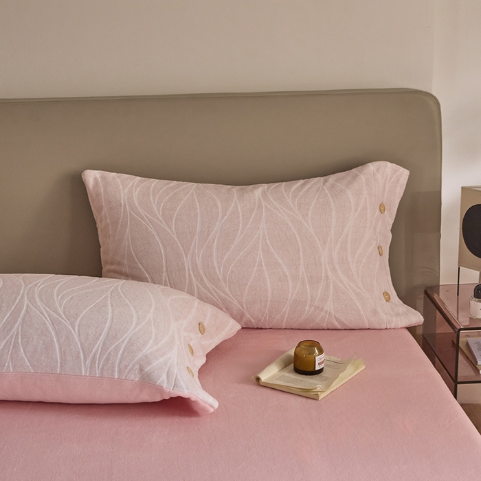 91家纺网 家纺一手货源 找家纺 绒城 绒城 2025新款 纽扣工艺230克雕花绒四件套牛奶绒四件套 - 曲线系列 曲线粉