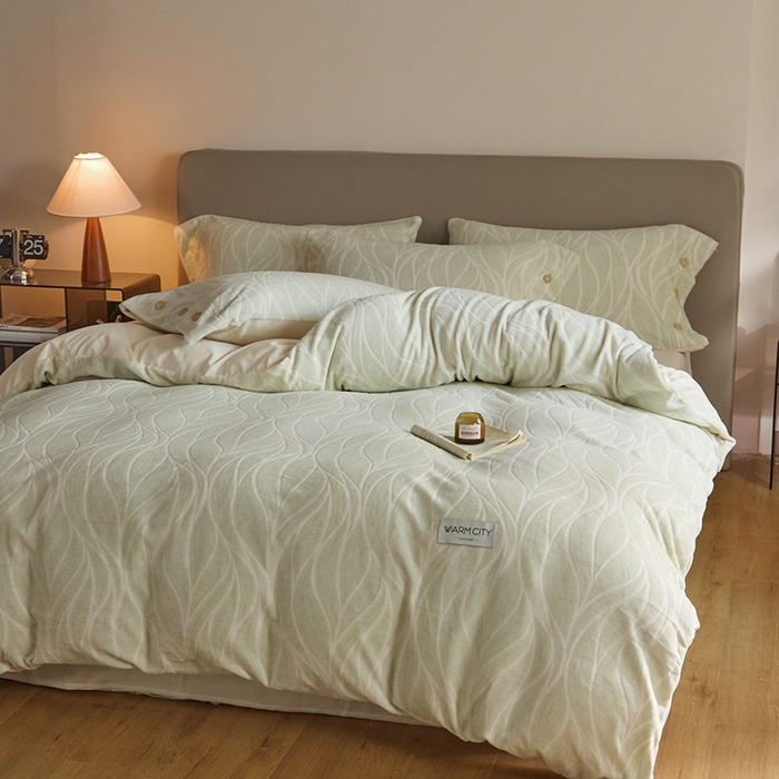 91家纺网 家纺一手货源 找家纺 绒城 绒城 2025新款 纽扣工艺230克雕花绒四件套牛奶绒四件套 - 曲线系列 曲线白