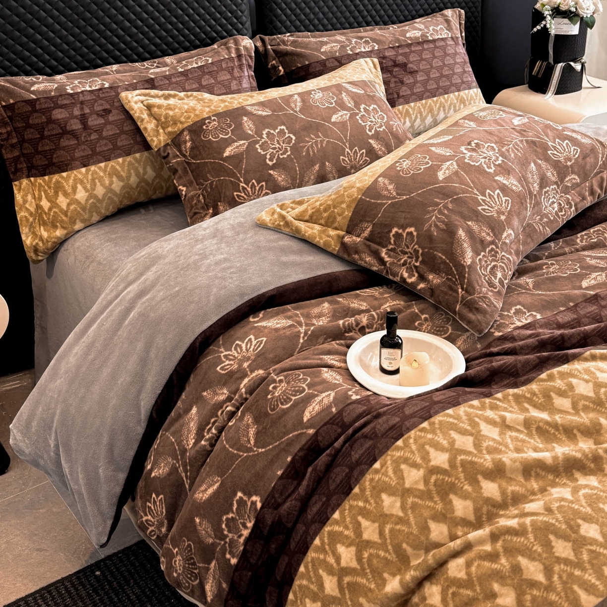 91家纺网 家纺一手货源 找家纺 首尔家纺 2025新款牛奶绒轻奢简约款四件套 雅之漫-咖