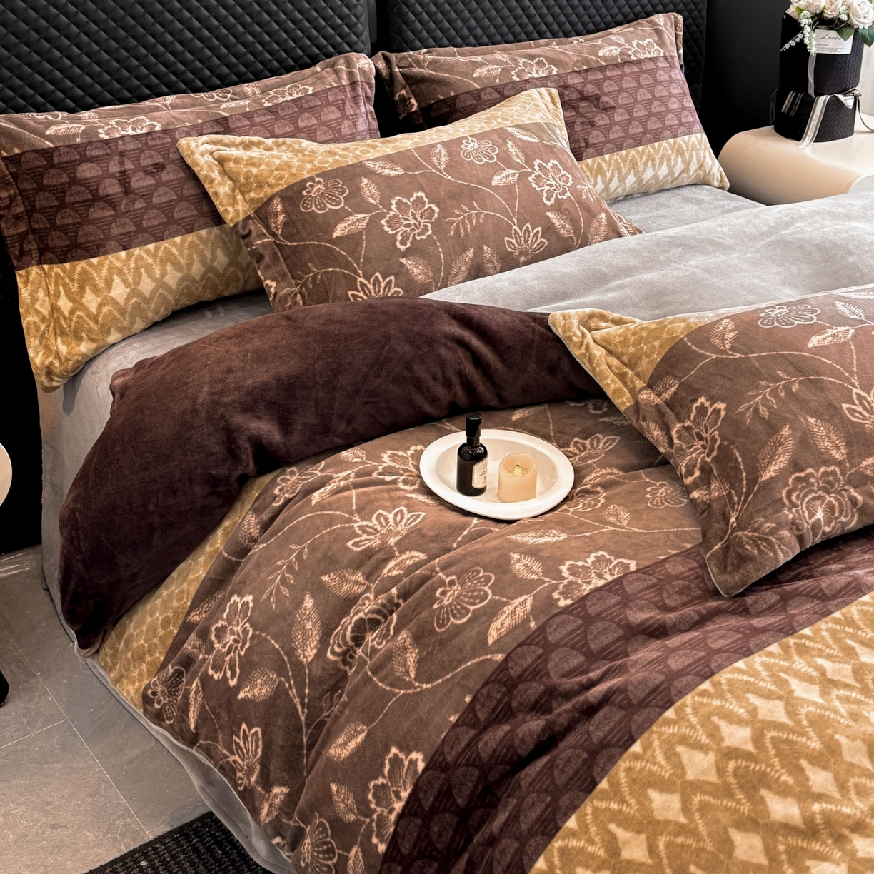 91家纺网 家纺一手货源 找家纺 首尔家纺 2025新款牛奶绒轻奢简约款四件套 雅之漫-咖