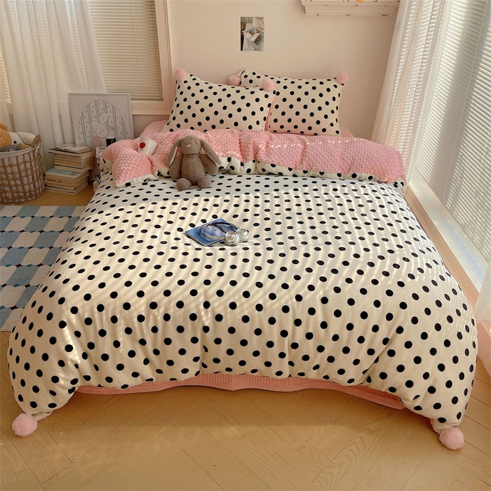 91家纺网 家纺一手货源 找家纺 繁花家居 2025新款高克重豆豆绒牛奶绒四件套泡芙感床盖套件直播热款 米色团团