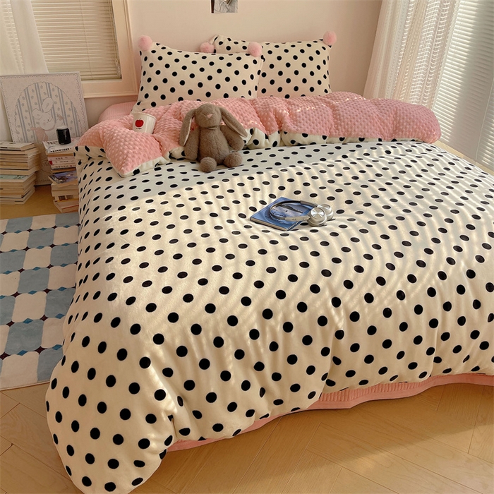 91家纺网 家纺一手货源 找家纺 繁花家居 2025新款高克重豆豆绒牛奶绒四件套泡芙感床盖套件直播热款 米色团团