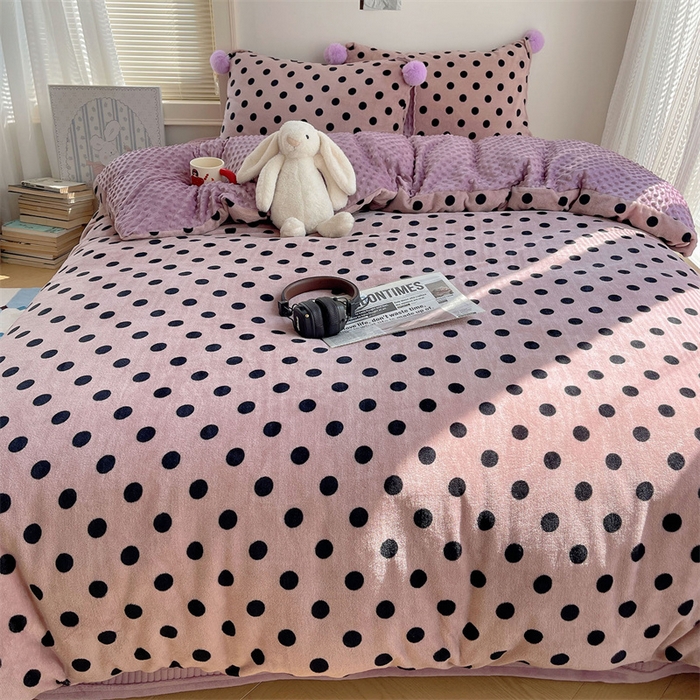 91家纺网 家纺一手货源 找家纺 繁花家居 2025新款高克重豆豆绒牛奶绒四件套泡芙感床盖套件直播热款 紫夜心语