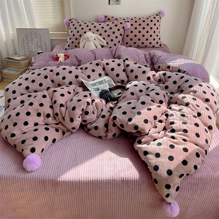 91家纺网 家纺一手货源 找家纺 繁花家居 2025新款高克重豆豆绒牛奶绒四件套泡芙感床盖套件直播热款 紫夜心语