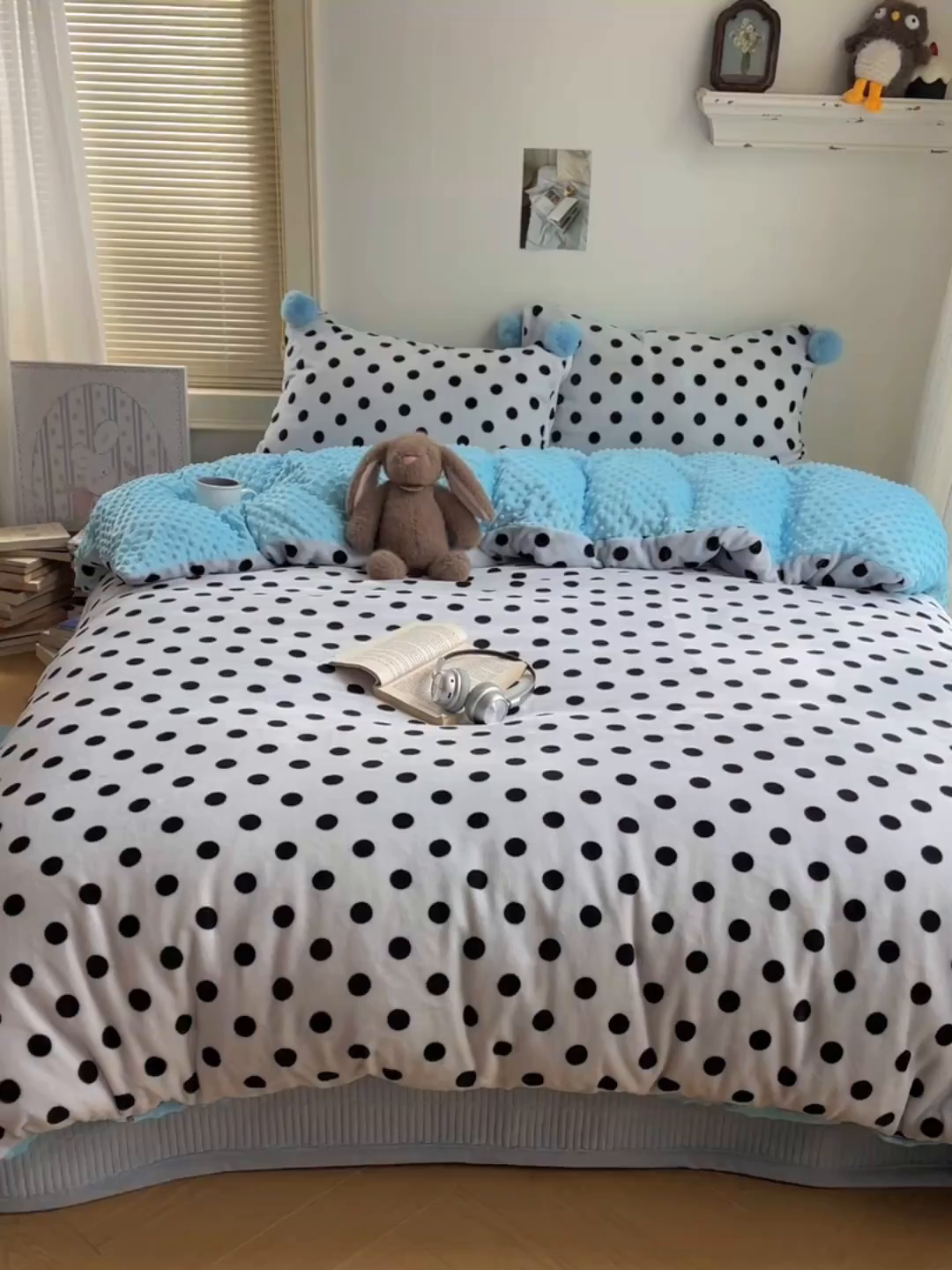 91家纺网 家纺一手货源 找家纺 繁花家居 2025新款高克重豆豆绒牛奶绒四件套泡芙感床盖套件直播热款 蓝色团团