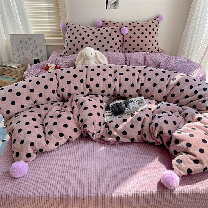 91家纺网 家纺一手货源 找家纺 繁花家居 2025新款高克重豆豆绒牛奶绒四件套泡芙感床盖套件直播热款 紫夜心语