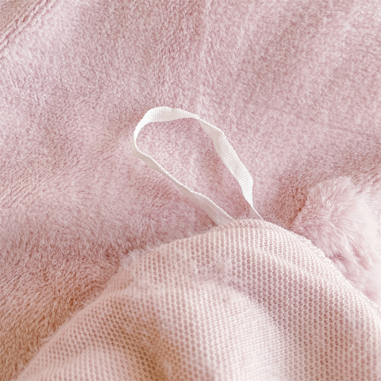 91家纺网 家纺一手货源 找家纺 宜凡家纺 2025新款A类兔绒提花花边牛奶绒夹棉床裙四件套 蝶恋花-优雅紫