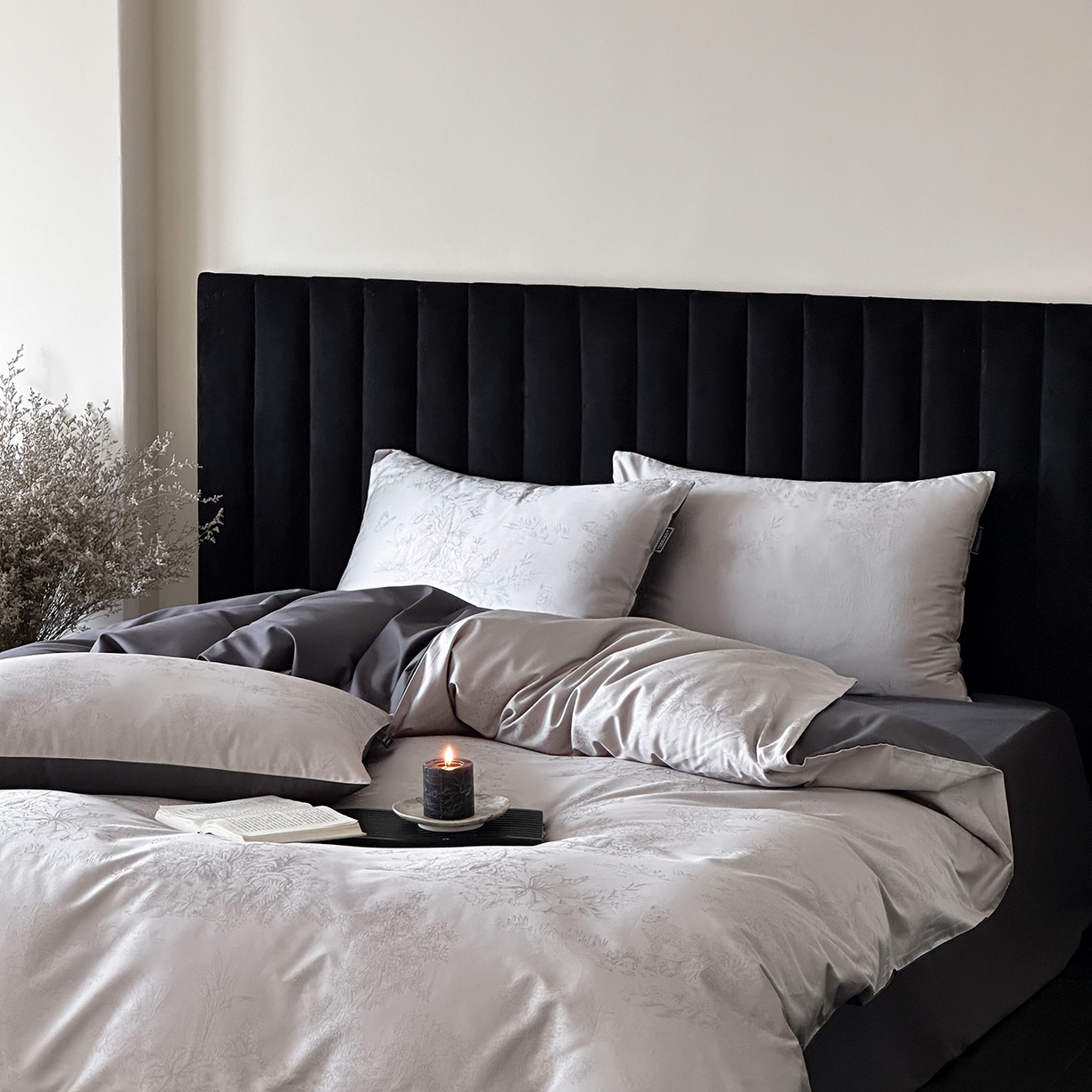 91家纺网 家纺一手货源 找家纺 三味舒屋 2025新款素织静奢系列50支全棉提花磨毛四件套 玛莎灰