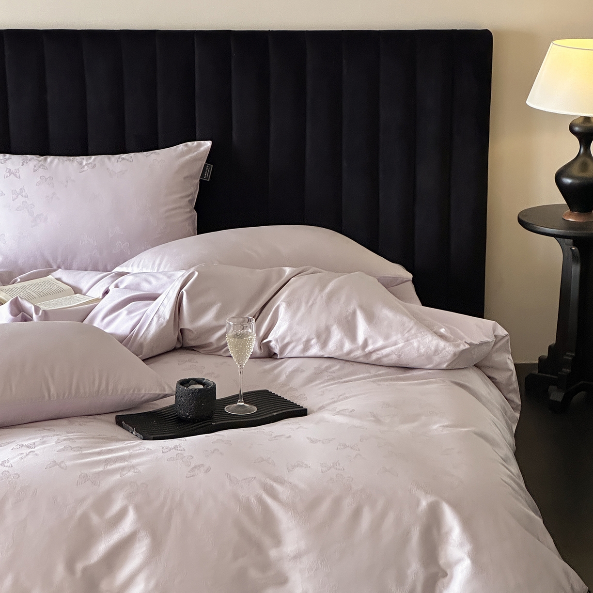 91家纺网 家纺一手货源 找家纺 三味舒屋 2025新款素织静奢系列50支全棉提花磨毛四件套 贝妮紫