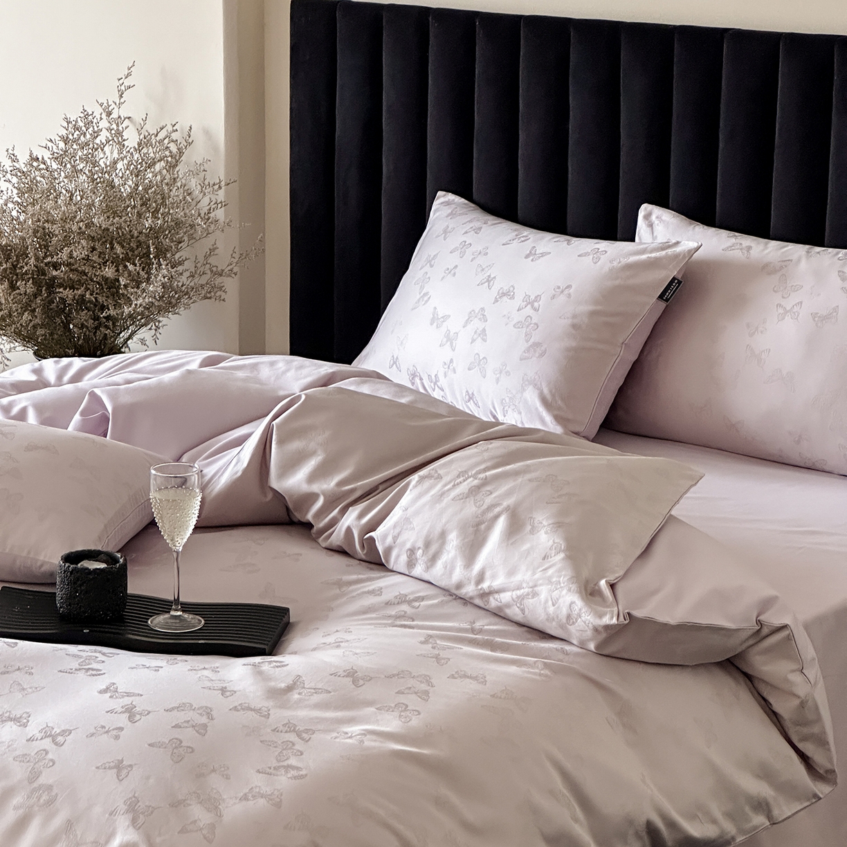 91家纺网 家纺一手货源 找家纺 三味舒屋 2025新款素织静奢系列50支全棉提花磨毛四件套 贝妮紫