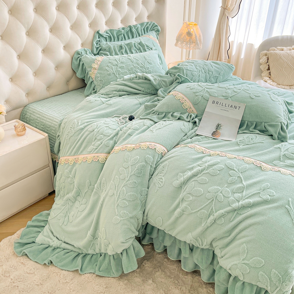 91家纺网 家纺一手货源 找家纺 宜凡家纺 2025新款兔绒提花花边牛奶绒床盖四件套 万物生-青果绿