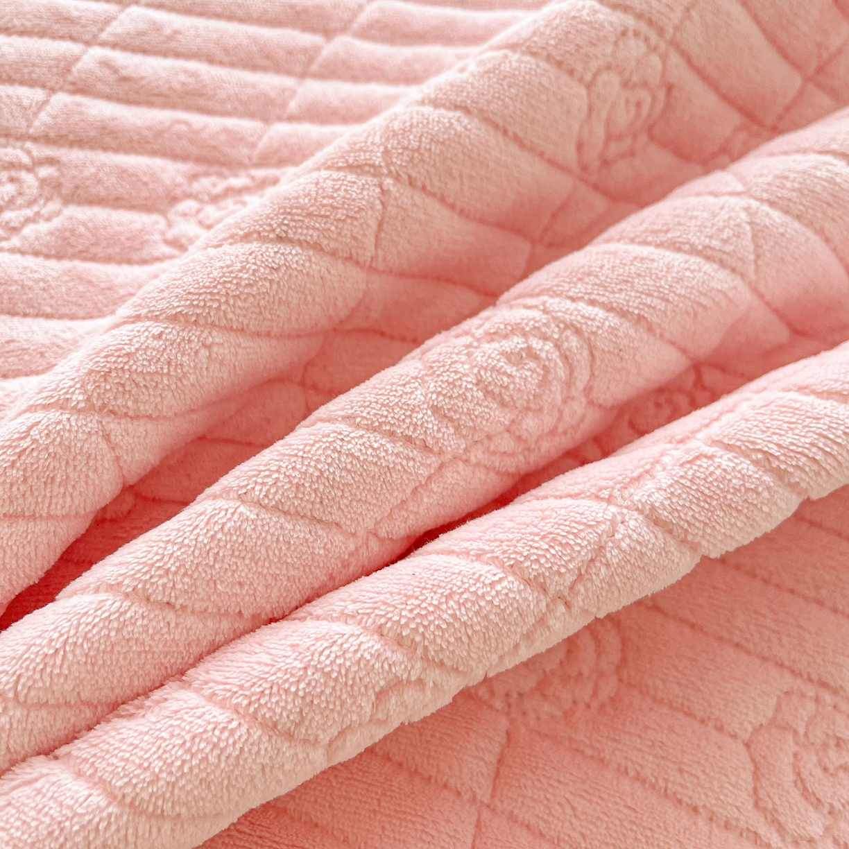 91家纺网 家纺一手货源 找家纺 （总）宜凡家纺 2025新款兔绒提花花边牛奶绒床盖四件套