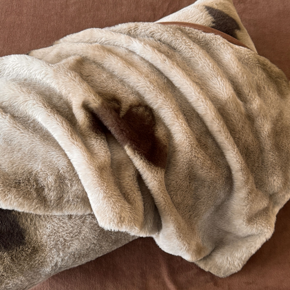 91家纺网 家纺一手货源 找家纺 吾秀家居 绒城 2025 美拉德260克数码兔毛四件套 牛奶绒四件套 - 可可系列 蝶影