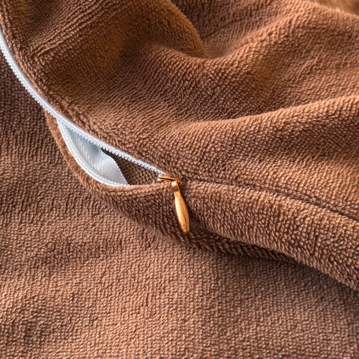 91家纺网 家纺一手货源 找家纺 吾秀家居 绒城 2025 美拉德260克数码兔毛四件套 牛奶绒四件套 - 可可系列 经典豹纹