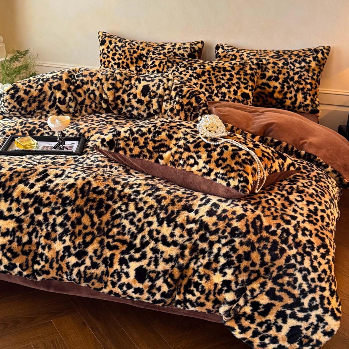 吾秀家居 绒城 2025 美拉德260克数码兔毛四件套 牛奶绒四件套 - 可可系列 经典豹纹