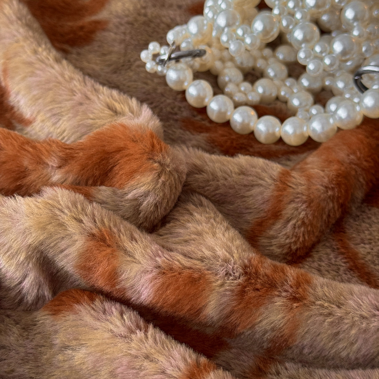 91家纺网 家纺一手货源 找家纺 吾秀家居 绒城 2025 美拉德260克数码兔毛四件套 牛奶绒四件套 - 可可系列 瑞秋-浅咖