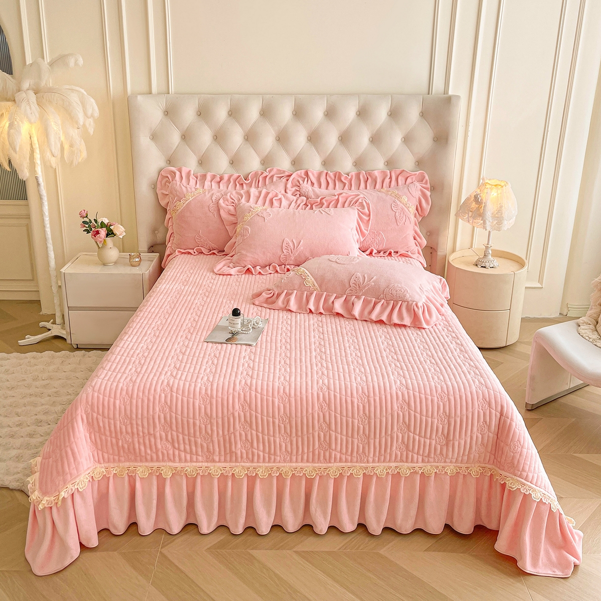 （总）宜凡家纺 2025新款兔绒提花花边牛奶绒床盖三件套