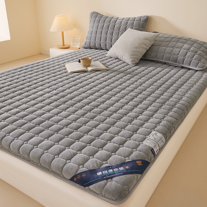 91家纺网 家纺一手货源 找家纺 丽诺床垫 2025新款德芙绒记忆棉两用5厘米床垫垫子 灰色
