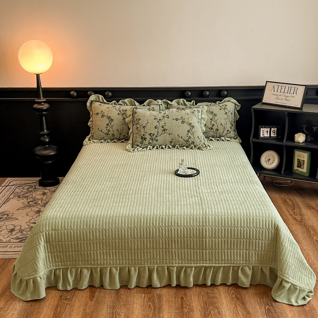 91家纺网 家纺一手货源 找家纺 美梦家纺 2025新款雕花牛奶绒夹棉床盖四件套 山茶花语-绿