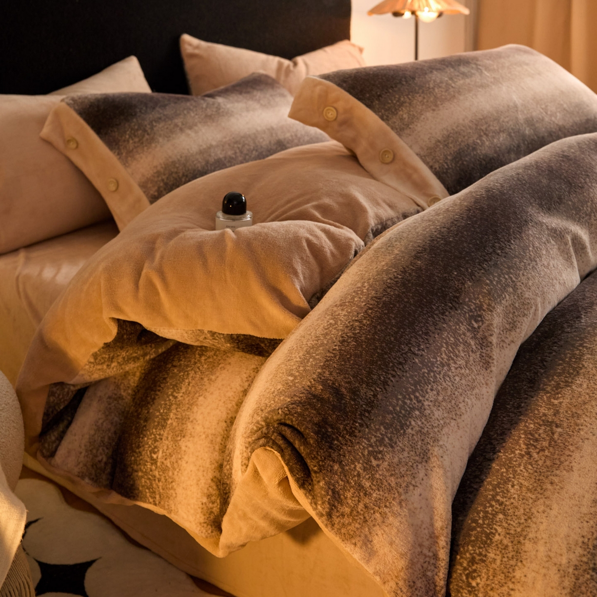 （总）吾秀家居 绒城 2025  纽扣工艺款230克美丽绒四件套 牛奶绒四件套-美丽系列