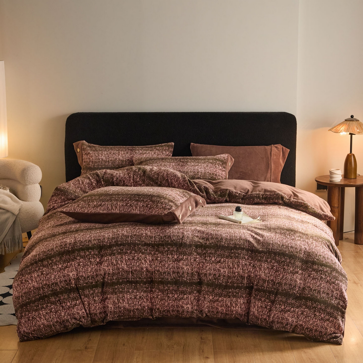 91家纺网 家纺一手货源 找家纺 吾秀家居 绒城 2025  纽扣工艺款230克美丽绒四件套 牛奶绒四件套-美丽系列 绅品