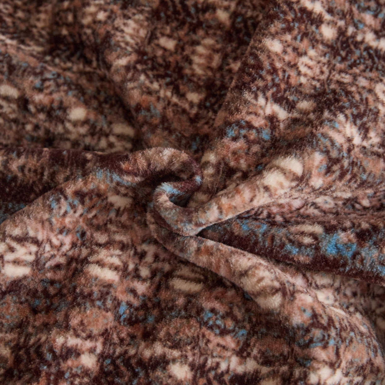 91家纺网 家纺一手货源 找家纺 吾秀家居 绒城 2025  纽扣工艺款230克美丽绒四件套 牛奶绒四件套-美丽系列 织梦