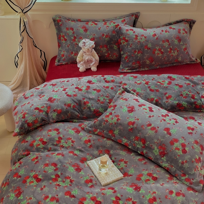 91家纺网 家纺一手货源 找家纺 （总）豫见家纺 2025新款高克重牛奶绒夹棉床盖四件套