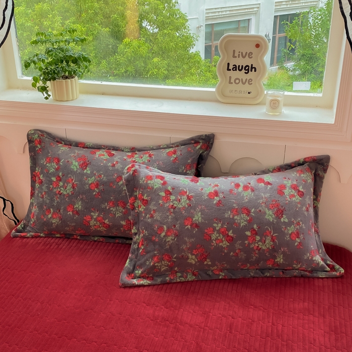 91家纺网 家纺一手货源 找家纺 （总）豫见家纺 2025新款高克重牛奶绒夹棉床盖四件套