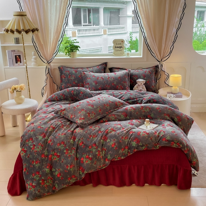 91家纺网 家纺一手货源 找家纺 （总）豫见家纺 2025新款高克重牛奶绒夹棉床盖四件套