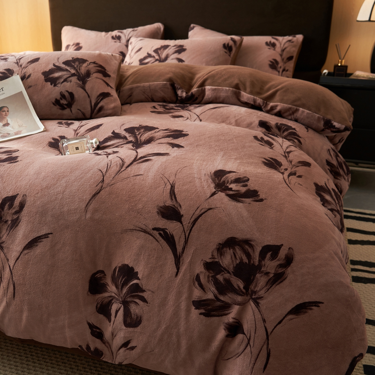 91家纺网 家纺一手货源 找家纺 （总）吾秀家居 绒城  230克美拉德数码绒四件套 牛奶绒四件套 - 暖秋系列