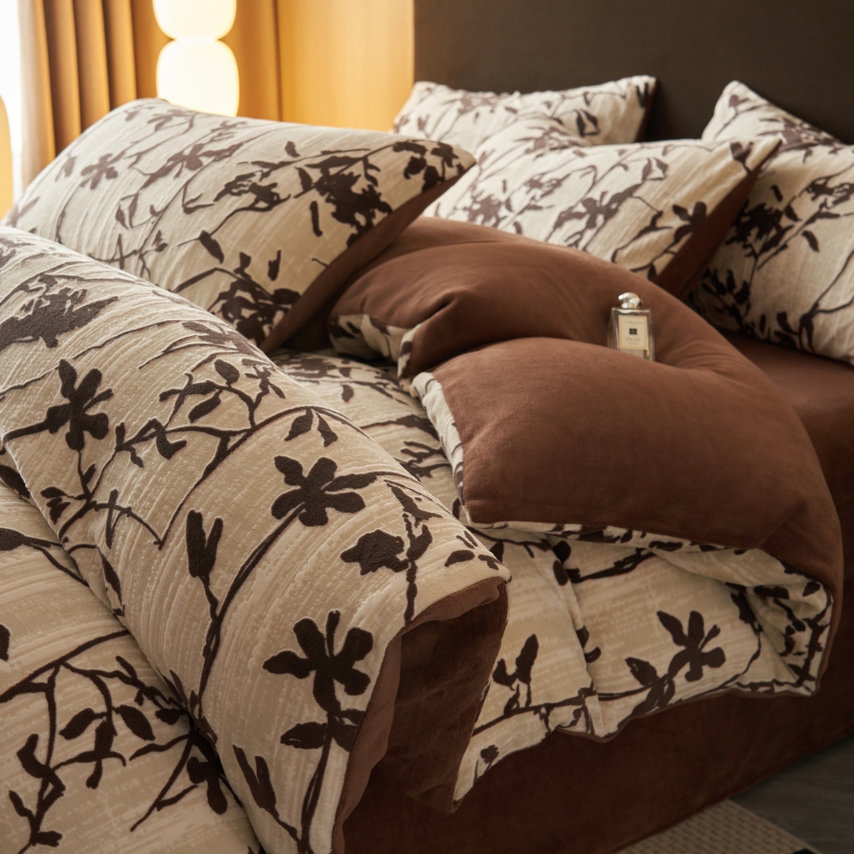 91家纺网 家纺一手货源 找家纺 吾秀家居 绒城  230克美拉德数码绒四件套 牛奶绒四件套 - 暖秋系列 境玉森林