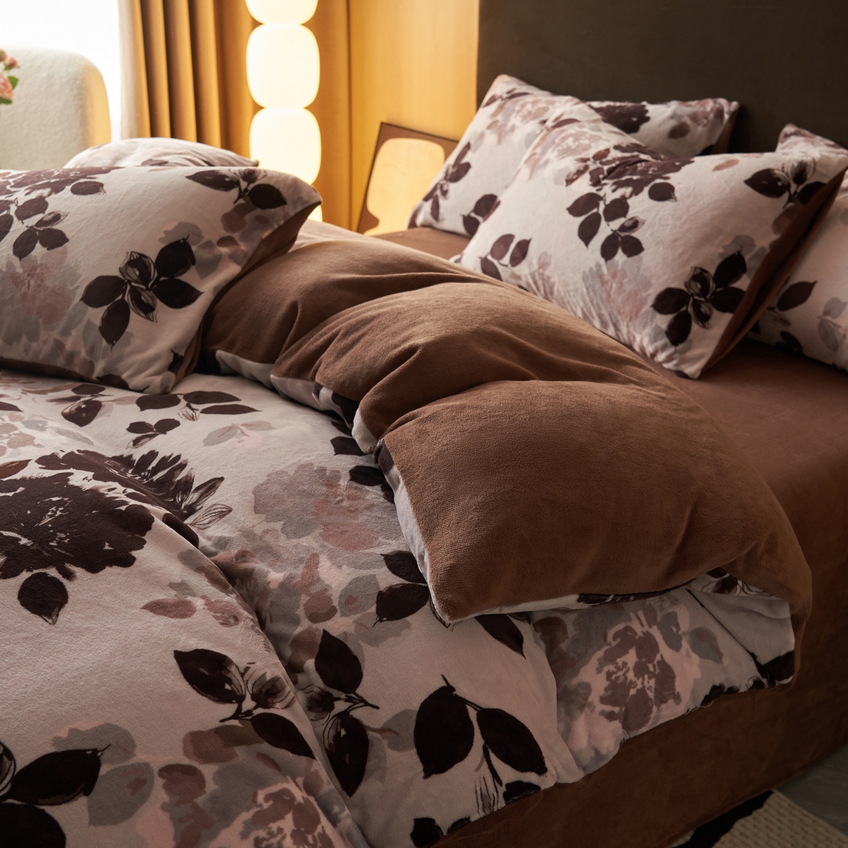 91家纺网 家纺一手货源 找家纺 吾秀家居 绒城  230克美拉德数码绒四件套 牛奶绒四件套 - 暖秋系列 罗曼庄园