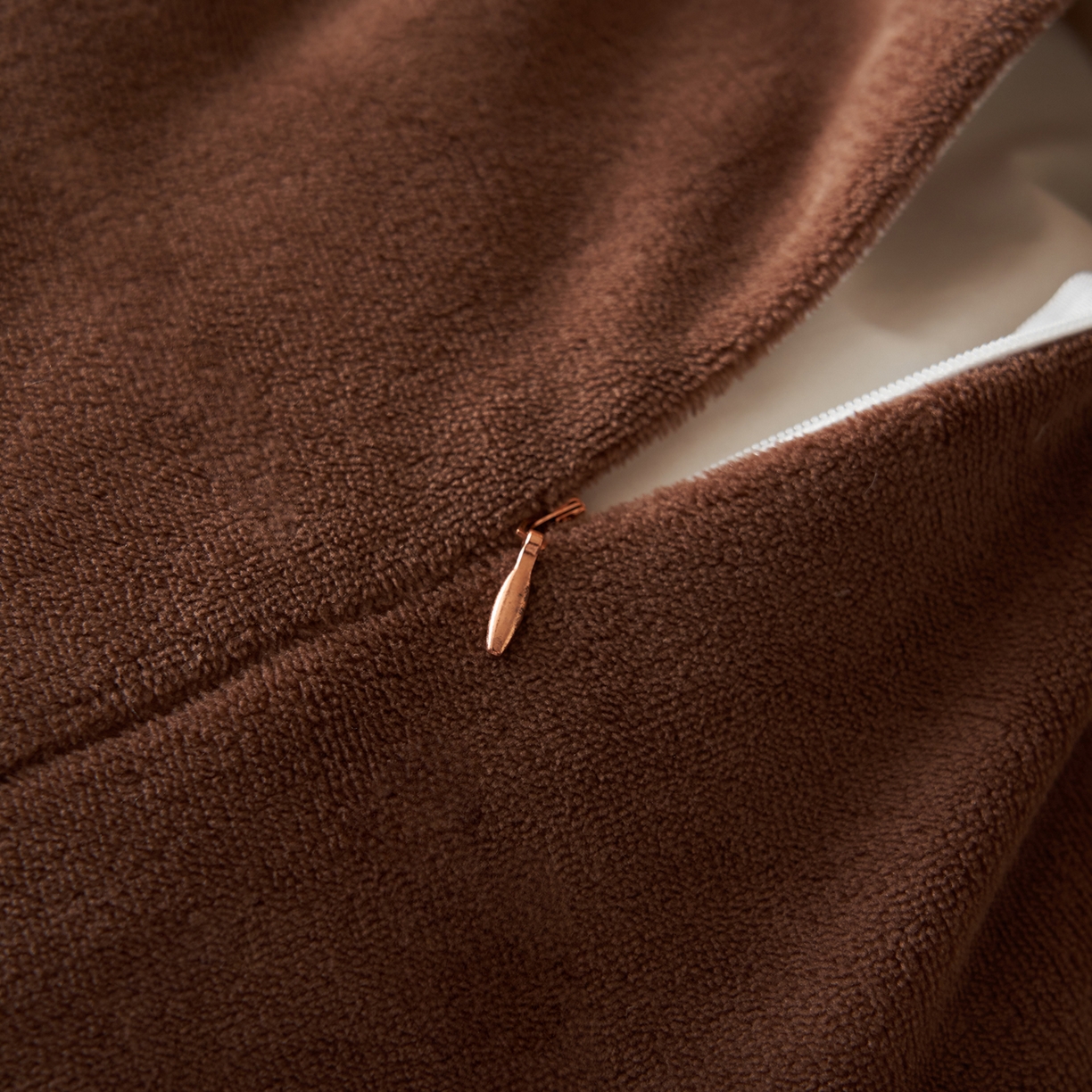 91家纺网 家纺一手货源 找家纺 吾秀家居 绒城  230克美拉德数码绒四件套 牛奶绒四件套 - 暖秋系列 冬日恋歌-棕