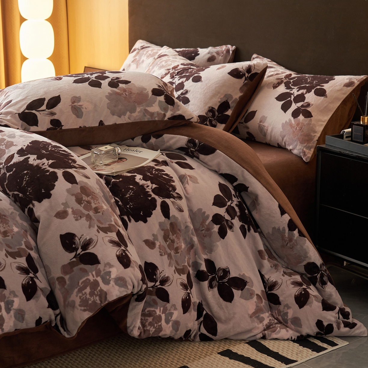 91家纺网 家纺一手货源 找家纺 吾秀家居 绒城  230克美拉德数码绒四件套 牛奶绒四件套 - 暖秋系列 罗曼庄园