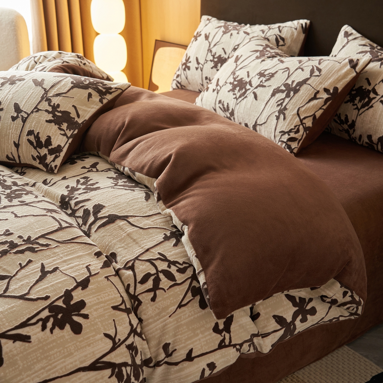 91家纺网 家纺一手货源 找家纺 吾秀家居 绒城  230克美拉德数码绒四件套 牛奶绒四件套 - 暖秋系列 境玉森林