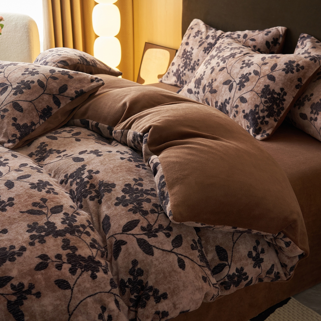 91家纺网 家纺一手货源 找家纺 吾秀家居 绒城  230克美拉德数码绒四件套 牛奶绒四件套 - 暖秋系列 冬日恋歌-咖