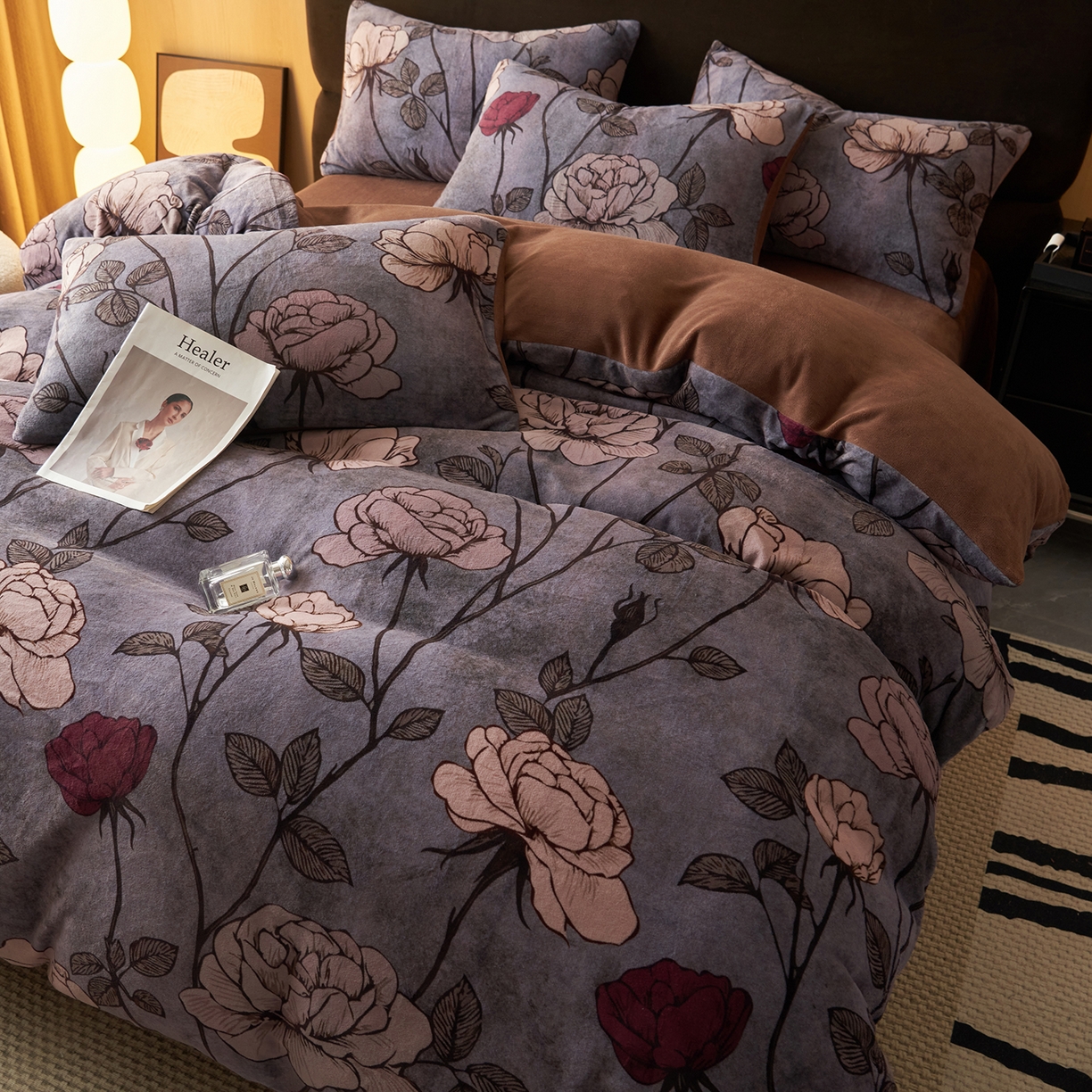 91家纺网 家纺一手货源 找家纺 吾秀家居 绒城  230克美拉德数码绒四件套 牛奶绒四件套 - 暖秋系列 幽香花语