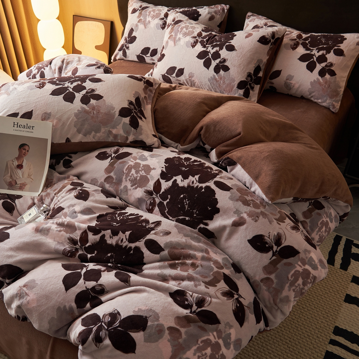 91家纺网 家纺一手货源 找家纺 吾秀家居 绒城  230克美拉德数码绒四件套 牛奶绒四件套 - 暖秋系列 罗曼庄园