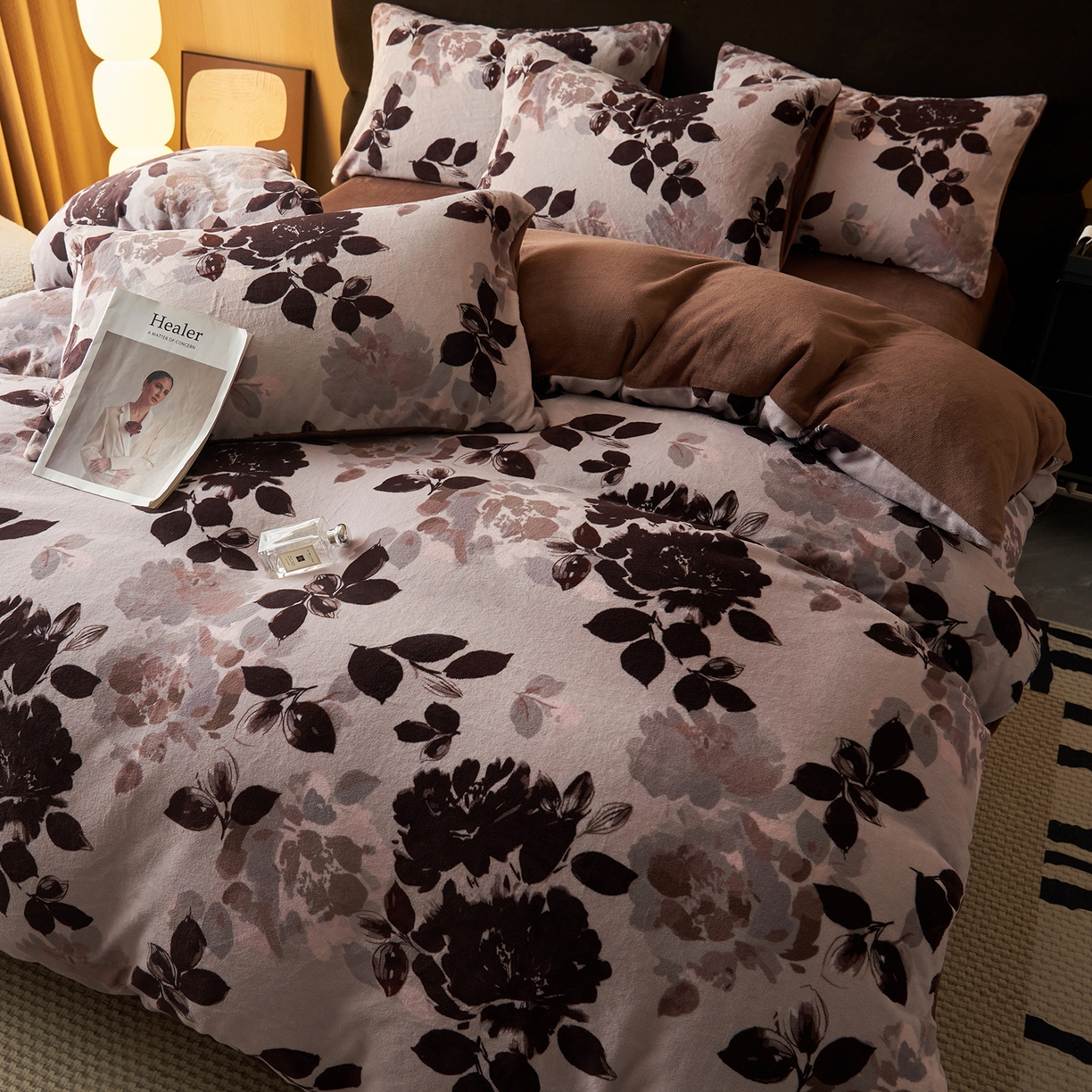 91家纺网 家纺一手货源 找家纺 吾秀家居 绒城  230克美拉德数码绒四件套 牛奶绒四件套 - 暖秋系列 罗曼庄园