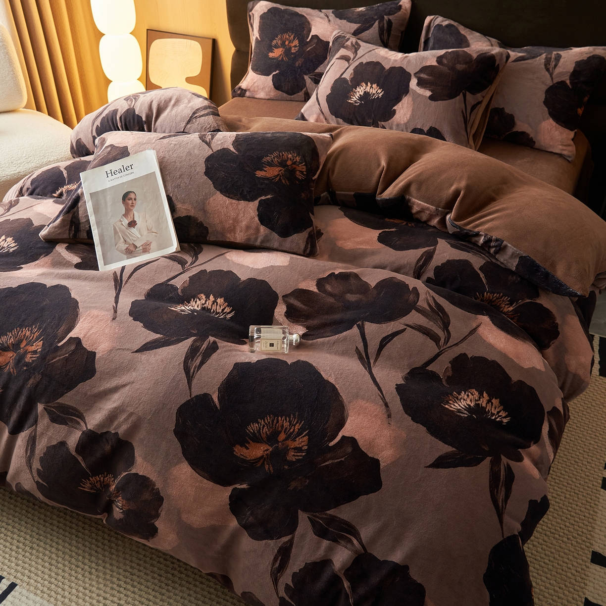 91家纺网 家纺一手货源 找家纺 吾秀家居 绒城  230克美拉德数码绒四件套 牛奶绒四件套 - 暖秋系列 暗香