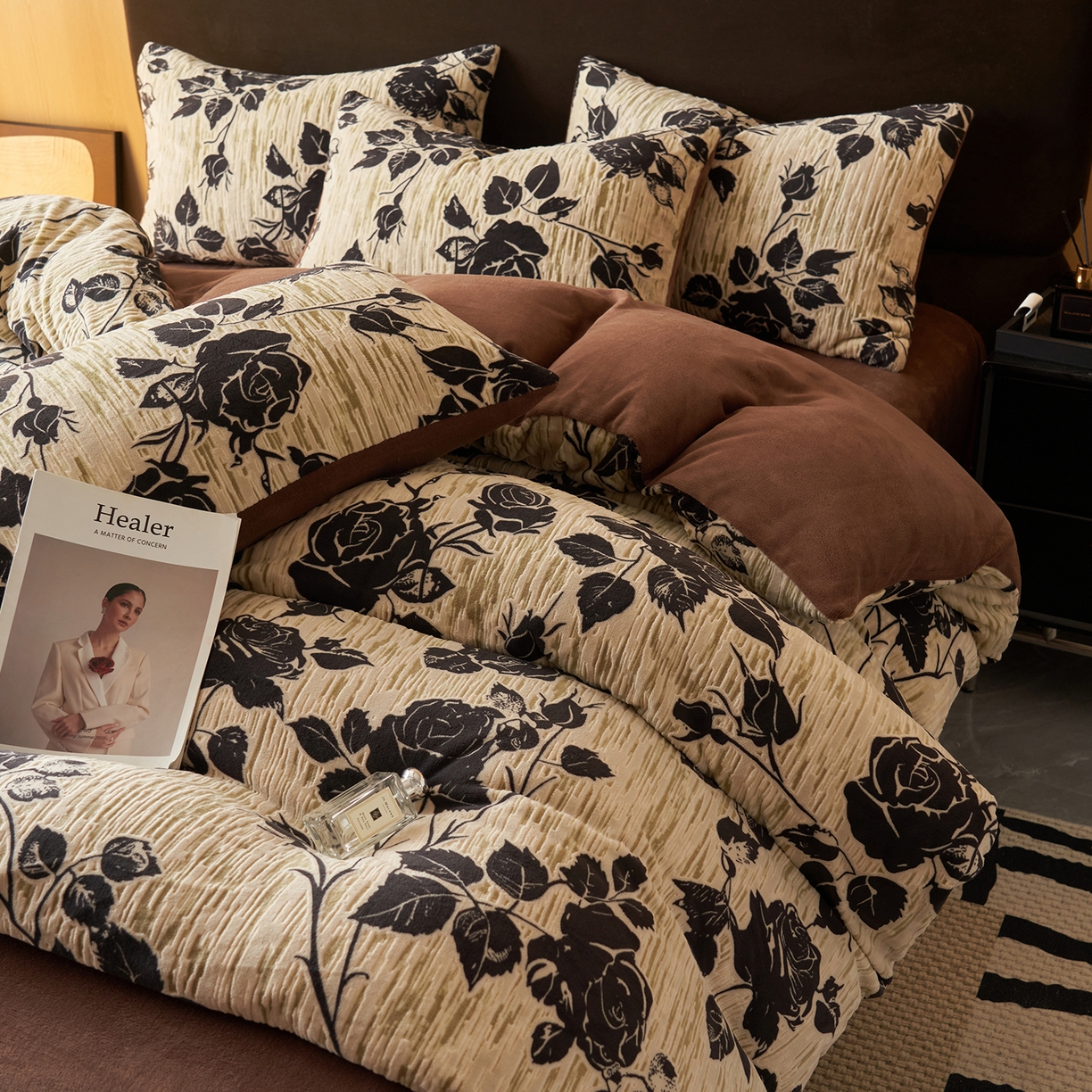 91家纺网 家纺一手货源 找家纺 吾秀家居 绒城  230克美拉德数码绒四件套 牛奶绒四件套 - 暖秋系列 丝绒玫瑰