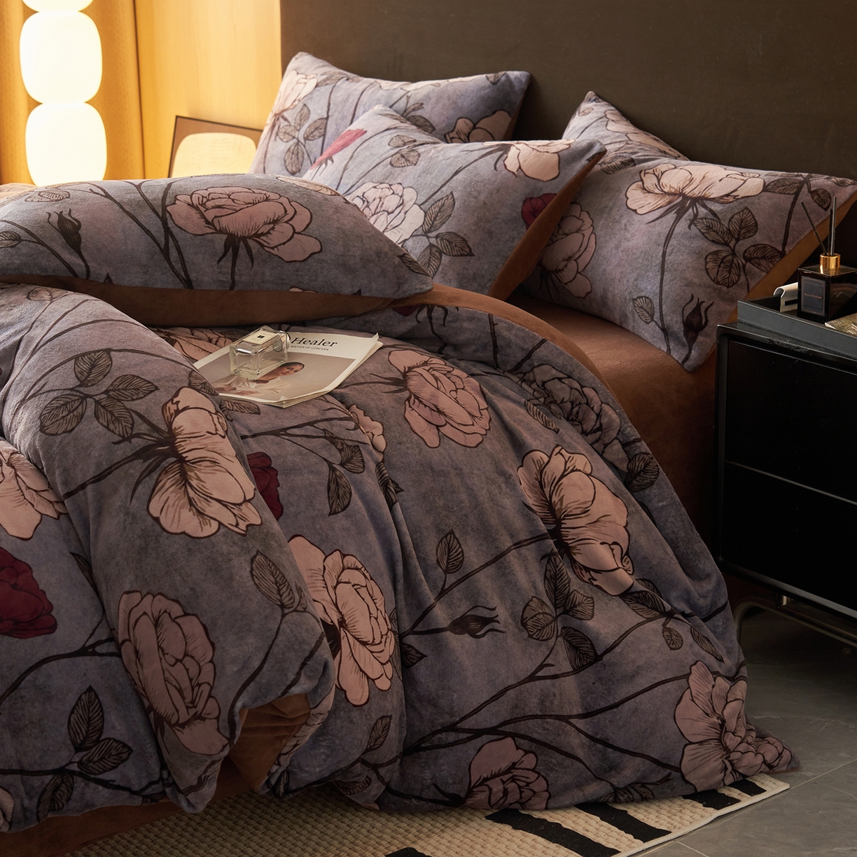 91家纺网 家纺一手货源 找家纺 吾秀家居 绒城  230克美拉德数码绒四件套 牛奶绒四件套 - 暖秋系列 幽香花语