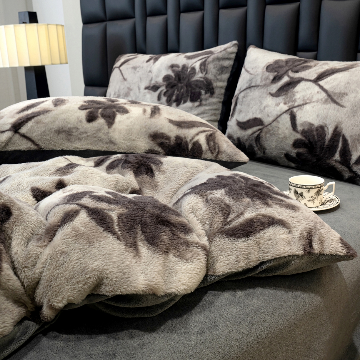 91家纺网 家纺一手货源 找家纺 豫见家纺 2025新款法式美拉德高克重兔毛床单款四件套兔毛简单款 奥黛丽