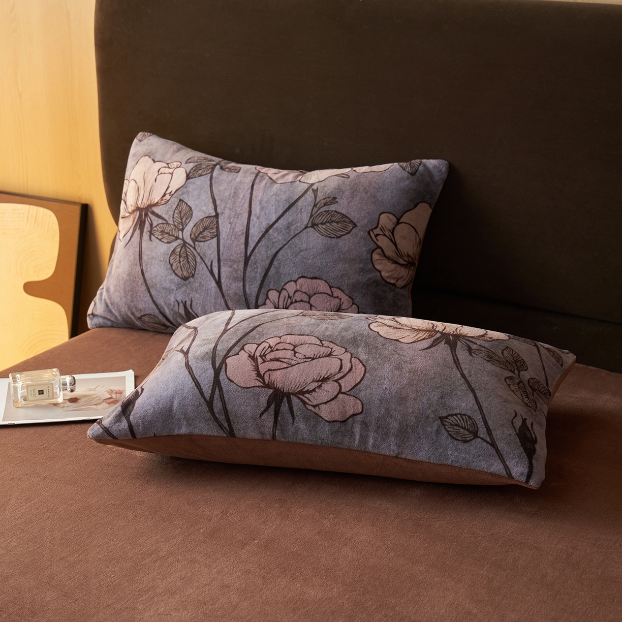 91家纺网 家纺一手货源 找家纺 吾秀家居 绒城  230克美拉德数码绒四件套 牛奶绒四件套 - 暖秋系列 幽香花语