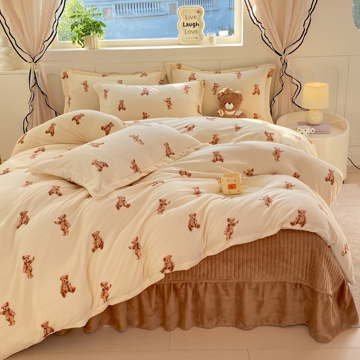 91家纺网 家纺一手货源 找家纺 （总）豫见家纺 2025新款高克重牛奶绒夹棉床盖四件套