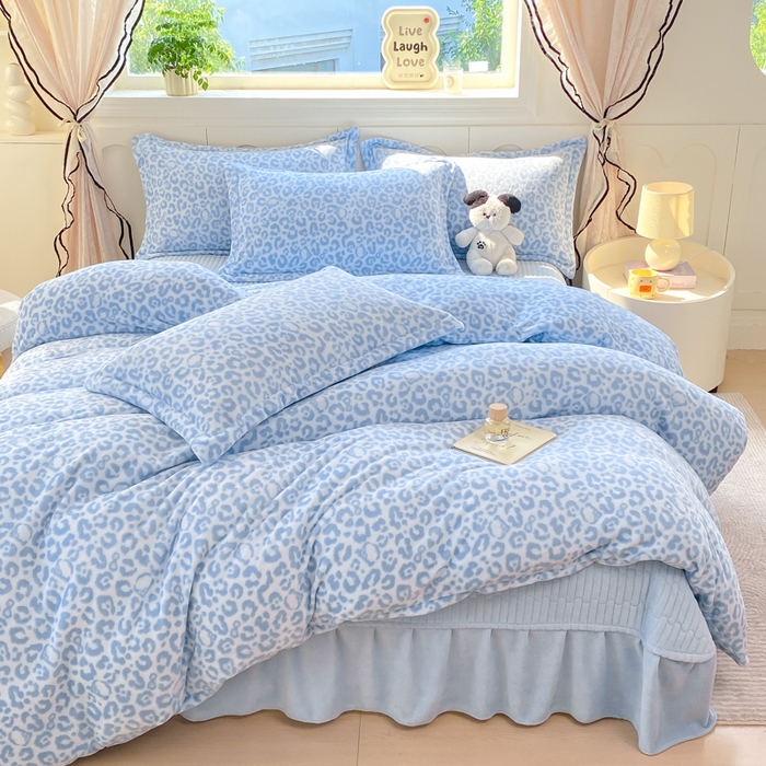 91家纺网 家纺一手货源 找家纺 （总）豫见家纺 2025新款高克重牛奶绒夹棉床盖四件套