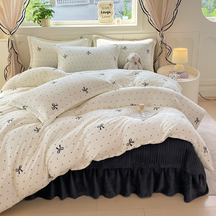 91家纺网 家纺一手货源 找家纺 （总）豫见家纺 2025新款高克重牛奶绒夹棉床盖四件套