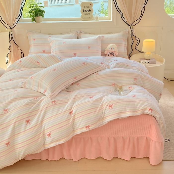 91家纺网 家纺一手货源 找家纺 （总）豫见家纺 2025新款高克重牛奶绒夹棉床盖四件套