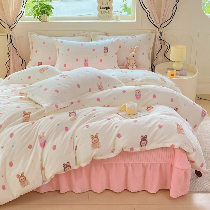 91家纺网 家纺一手货源 找家纺 （总）豫见家纺 2025新款高克重牛奶绒夹棉床盖四件套