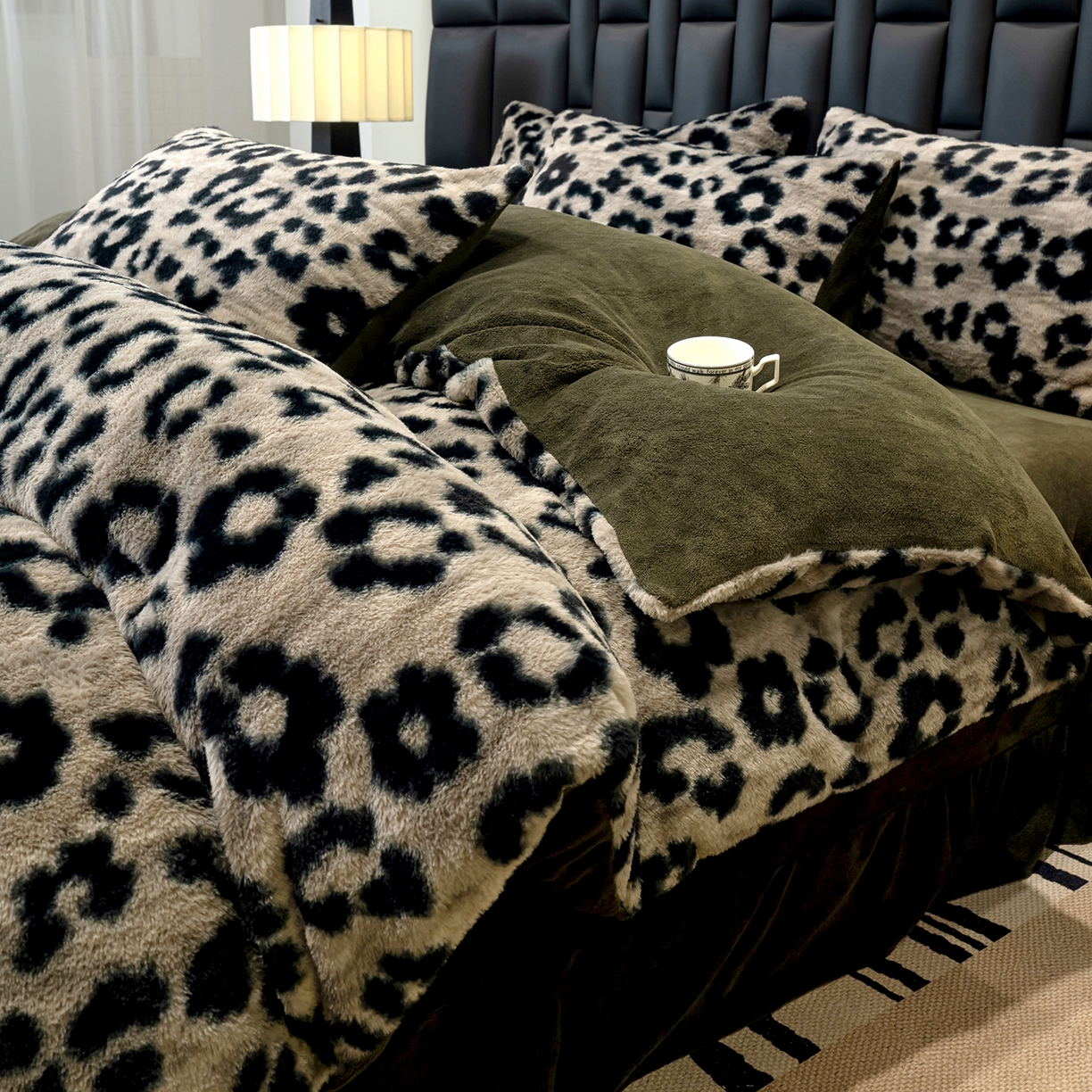 91家纺网 家纺一手货源 找家纺 豫见家纺 2025新款法式美拉德高克重兔毛床单款四件套兔毛简单款 豹纹灰